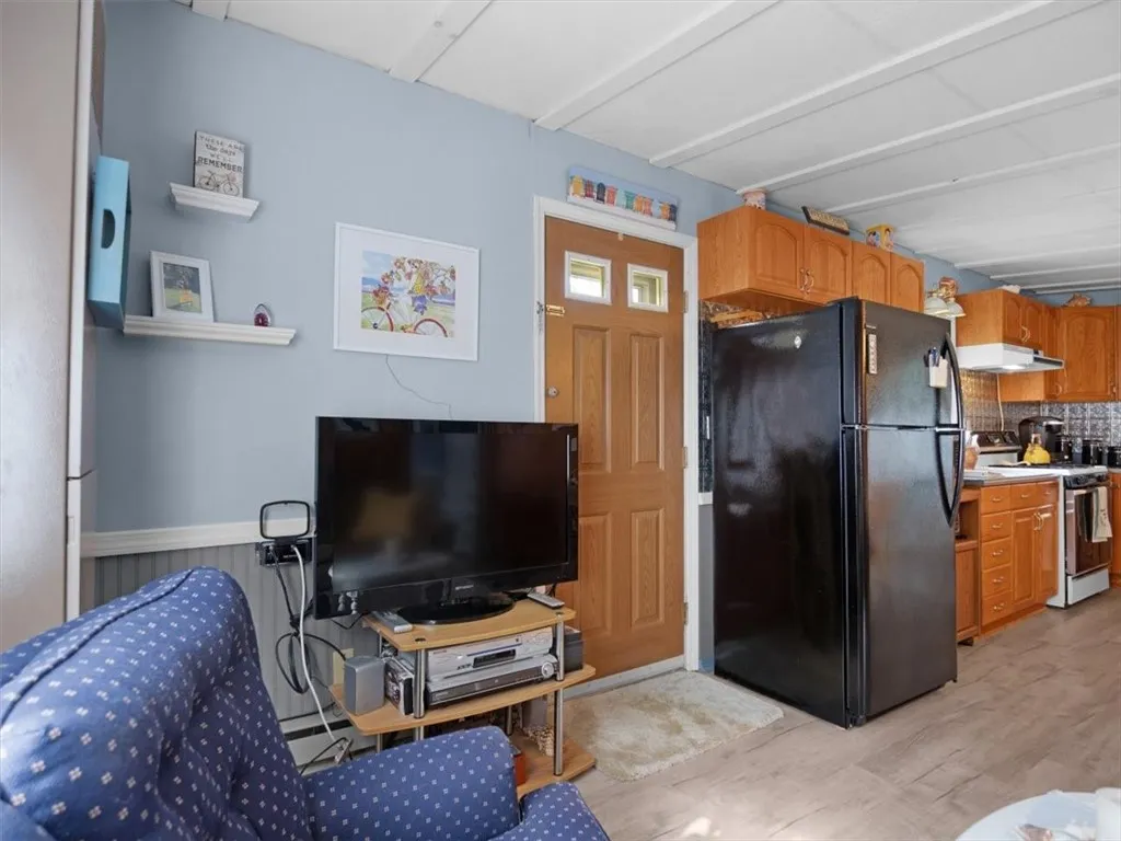 10340 Oregon Avenue, Wolcott, New York 14590, Wolcott, New York 14590, 2 Bedroom Bedrooms, 2 Room Rooms,1 BathroomBathrooms,Residential,For Sale,10340 Oregon Avenue, Wolcott, New York 14590,0,R1673544