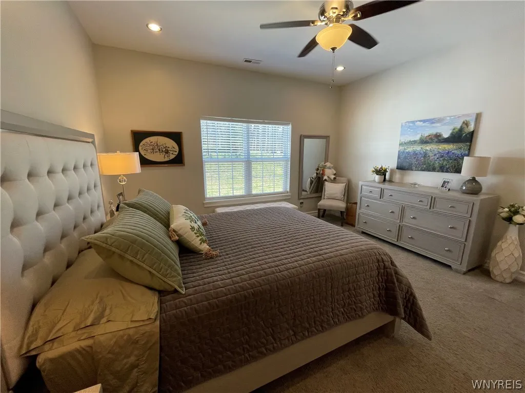 5281 Chestnut Ridge, Orchard Park, New York 14127, Orchard Park, New York 14127, 2 Bedrooms Bedrooms, 4 Rooms Rooms,2 BathroomsBathrooms,Residential Lease,For Rent,5281 Chestnut Ridge, Orchard Park, New York 14127,0,B1674151