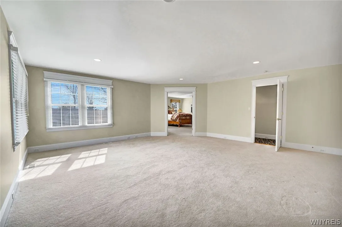35 Birdsong Parkway, Orchard Park, New York 14127, Orchard Park, New York 14127, 4 Bedrooms Bedrooms, 10 Rooms Rooms,3 BathroomsBathrooms,Residential,For Sale,35 Birdsong Parkway, Orchard Park, New York 14127,0,B1673669