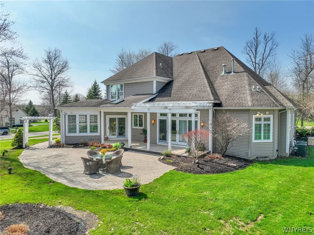 35 Birdsong Parkway, Orchard Park, New York 14127, Orchard Park, New York 14127, 4 Bedrooms Bedrooms, 10 Rooms Rooms,3 BathroomsBathrooms,Residential,For Sale,35 Birdsong Parkway, Orchard Park, New York 14127,0,B1673669