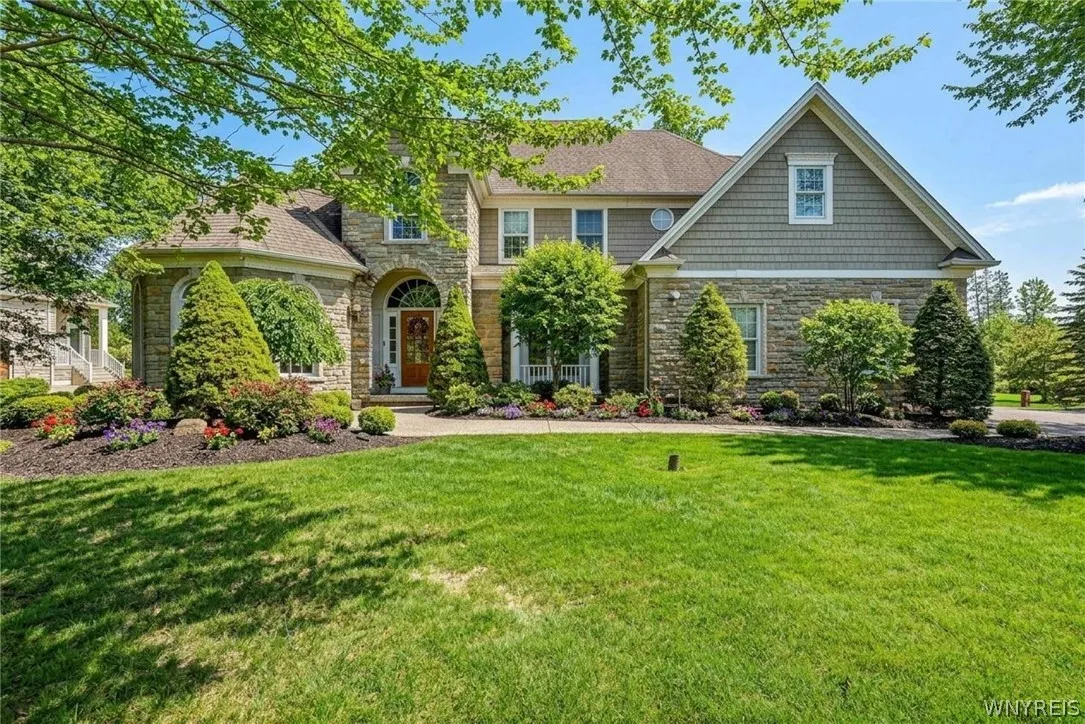 35 Birdsong Parkway, Orchard Park, New York 14127, Orchard Park, New York 14127, 4 Bedrooms Bedrooms, 10 Rooms Rooms,3 BathroomsBathrooms,Residential,For Sale,35 Birdsong Parkway, Orchard Park, New York 14127,0,B1673669