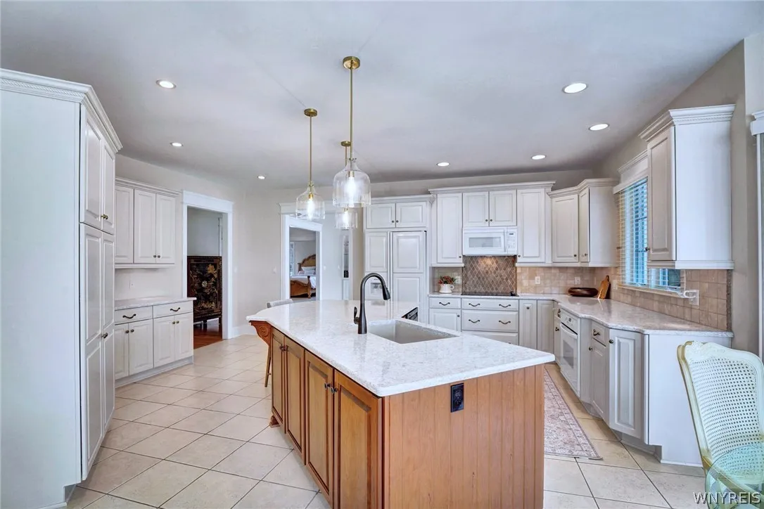 35 Birdsong Parkway, Orchard Park, New York 14127, Orchard Park, New York 14127, 4 Bedrooms Bedrooms, 10 Rooms Rooms,3 BathroomsBathrooms,Residential,For Sale,35 Birdsong Parkway, Orchard Park, New York 14127,0,B1673669