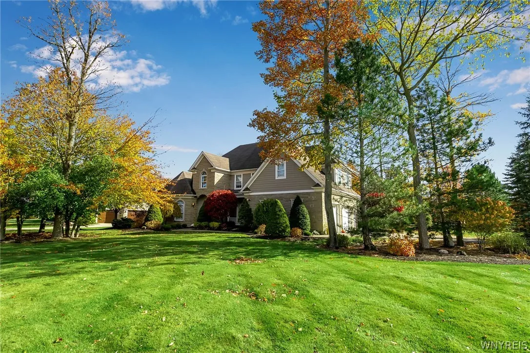 35 Birdsong Parkway, Orchard Park, New York 14127, Orchard Park, New York 14127, 4 Bedrooms Bedrooms, 10 Rooms Rooms,3 BathroomsBathrooms,Residential,For Sale,35 Birdsong Parkway, Orchard Park, New York 14127,0,B1673669