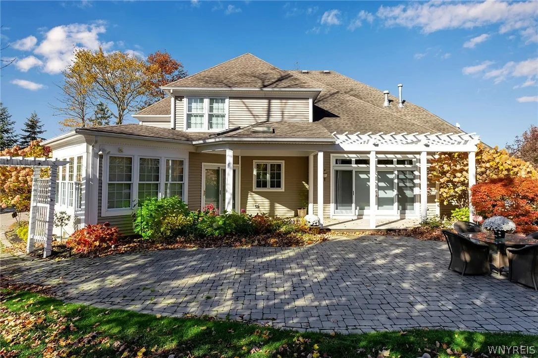 35 Birdsong Parkway, Orchard Park, New York 14127, Orchard Park, New York 14127, 4 Bedrooms Bedrooms, 10 Rooms Rooms,3 BathroomsBathrooms,Residential,For Sale,35 Birdsong Parkway, Orchard Park, New York 14127,0,B1673669