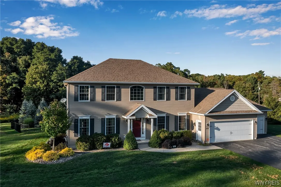 7770 Ellicott Road, Orchard Park, New York 14170, Orchard Park, New York 14170, 4 Bedrooms Bedrooms, 8 Rooms Rooms,2 BathroomsBathrooms,Residential,For Sale,7770 Ellicott Road, Orchard Park, New York 14170,0,B1674327