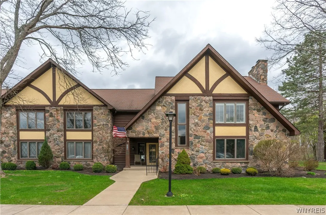 5291 Chestnut Ridge Road D, Orchard Park, New York, Orchard Park, New York 14127, 2 Bedrooms Bedrooms, 5 Rooms Rooms,1 BathroomBathrooms,Residential,For Sale,5291 Chestnut Ridge Road D, Orchard Park, New York,0,B1674370