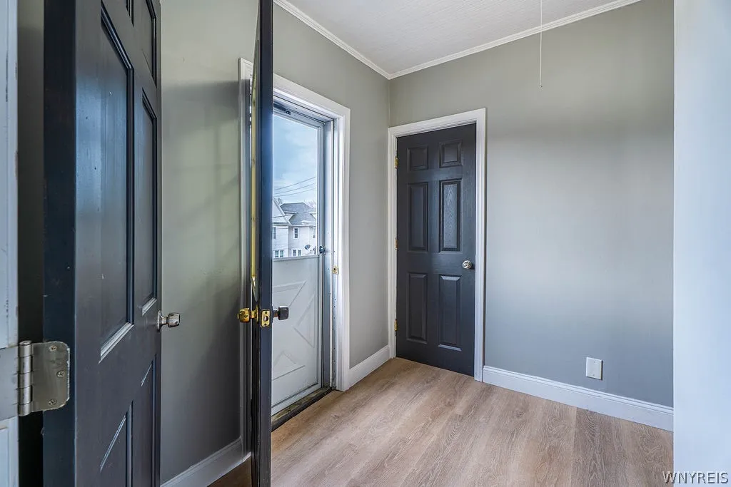 796 Tonawanda Street, Buffalo, New York 14207, Buffalo, New York 14207, 7 Room Rooms,Commercial Sale,For Sale,796 Tonawanda Street, Buffalo, New York 14207,0,B1673842