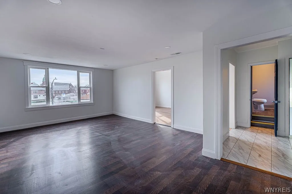 796 Tonawanda Street, Buffalo, New York 14207, Buffalo, New York 14207, 7 Room Rooms,Commercial Sale,For Sale,796 Tonawanda Street, Buffalo, New York 14207,0,B1673842