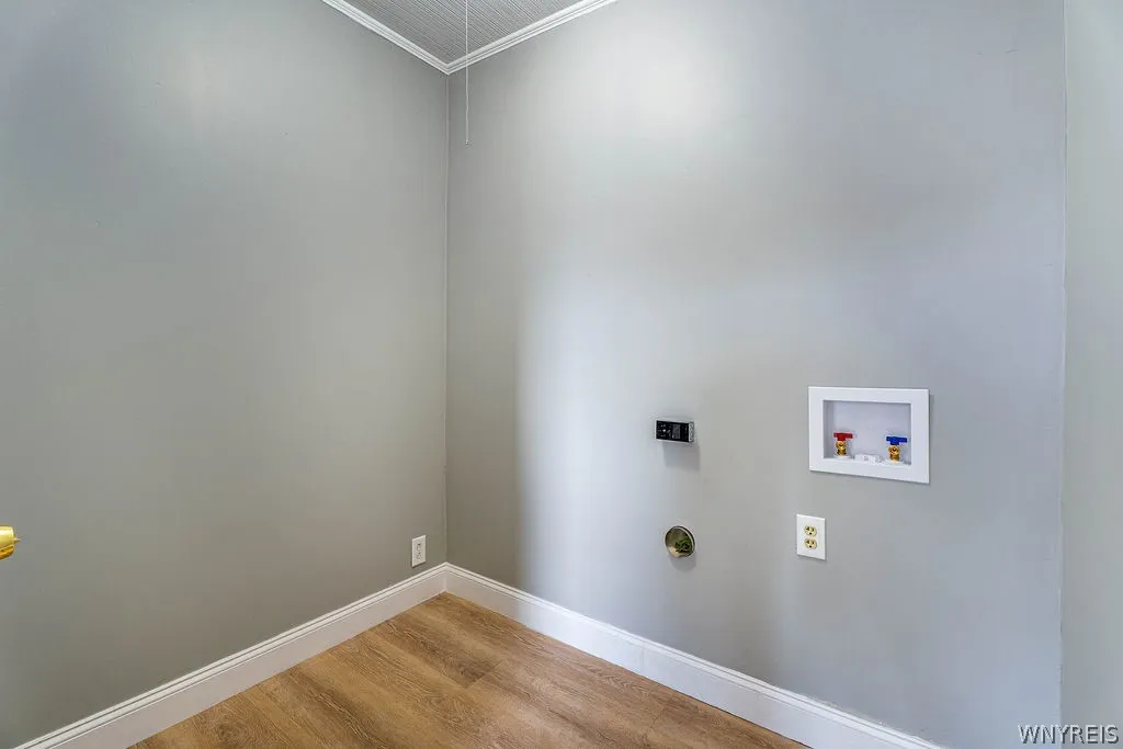 796 Tonawanda Street, Buffalo, New York 14207, Buffalo, New York 14207, 7 Room Rooms,Commercial Sale,For Sale,796 Tonawanda Street, Buffalo, New York 14207,0,B1673842