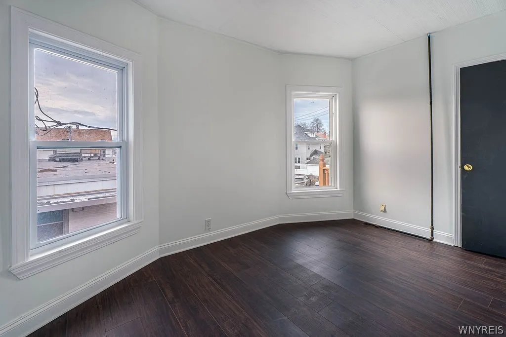 796 Tonawanda Street, Buffalo, New York 14207, Buffalo, New York 14207, 7 Room Rooms,Commercial Sale,For Sale,796 Tonawanda Street, Buffalo, New York 14207,0,B1673842
