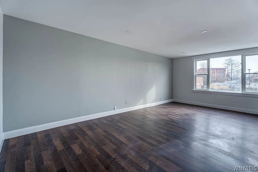 796 Tonawanda Street, Buffalo, New York 14207, Buffalo, New York 14207, 7 Room Rooms,Commercial Sale,For Sale,796 Tonawanda Street, Buffalo, New York 14207,0,B1673842