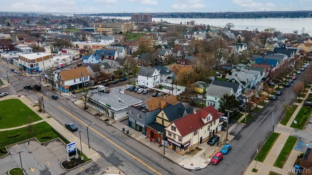 796 Tonawanda Street, Buffalo, New York 14207, Buffalo, New York 14207, 7 Room Rooms,Commercial Sale,For Sale,796 Tonawanda Street, Buffalo, New York 14207,0,B1673842