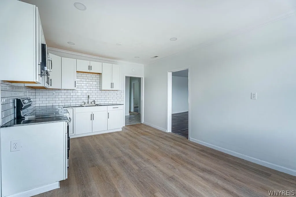 796 Tonawanda Street, Buffalo, New York 14207, Buffalo, New York 14207, 2 Bedroom Bedrooms, ,2 BathroomBathrooms,Residential,For Sale,796 Tonawanda Street, Buffalo, New York 14207,0,B1674236