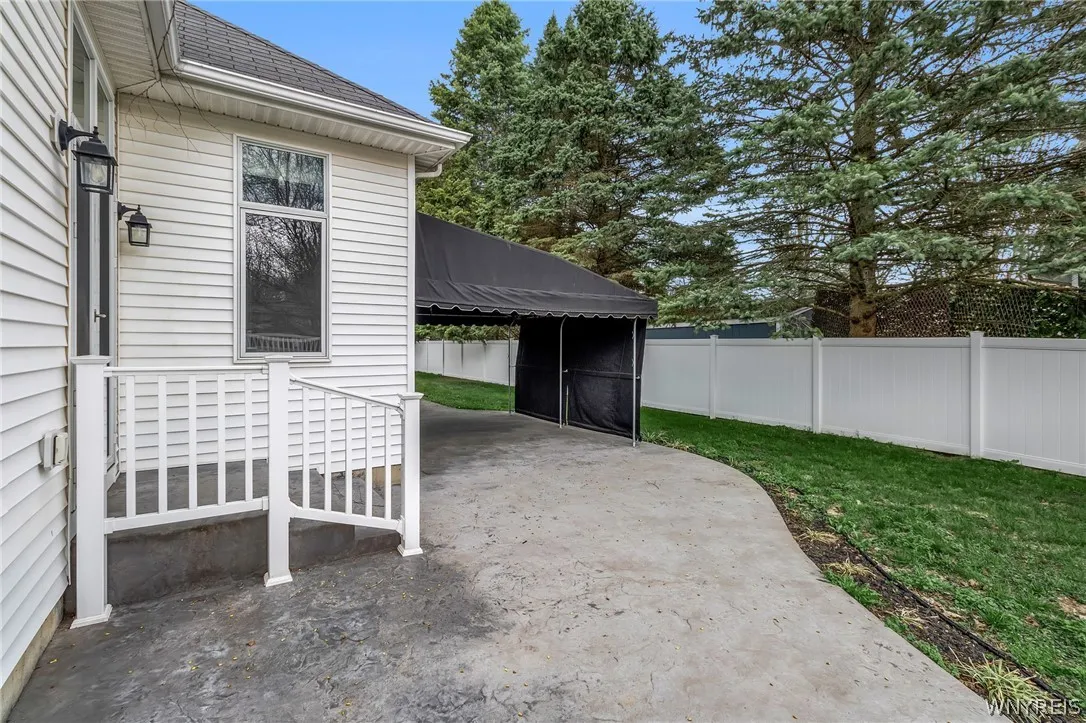 15 Brookshire Court, Amherst, New York 14051, Amherst, New York 14051, 3 Bedrooms Bedrooms, 7 Rooms Rooms,2 BathroomsBathrooms,Residential,For Sale,15 Brookshire Court, Amherst, New York 14051,0,B1674608