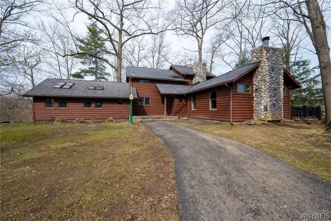 3752 Hampton Brook Drive, Hamburg, New York 14075, Hamburg, New York 14075, 3 Bedrooms Bedrooms, 7 Rooms Rooms,2 BathroomsBathrooms,Residential Lease,For Rent,3752 Hampton Brook Drive, Hamburg, New York 14075,0,B1674613