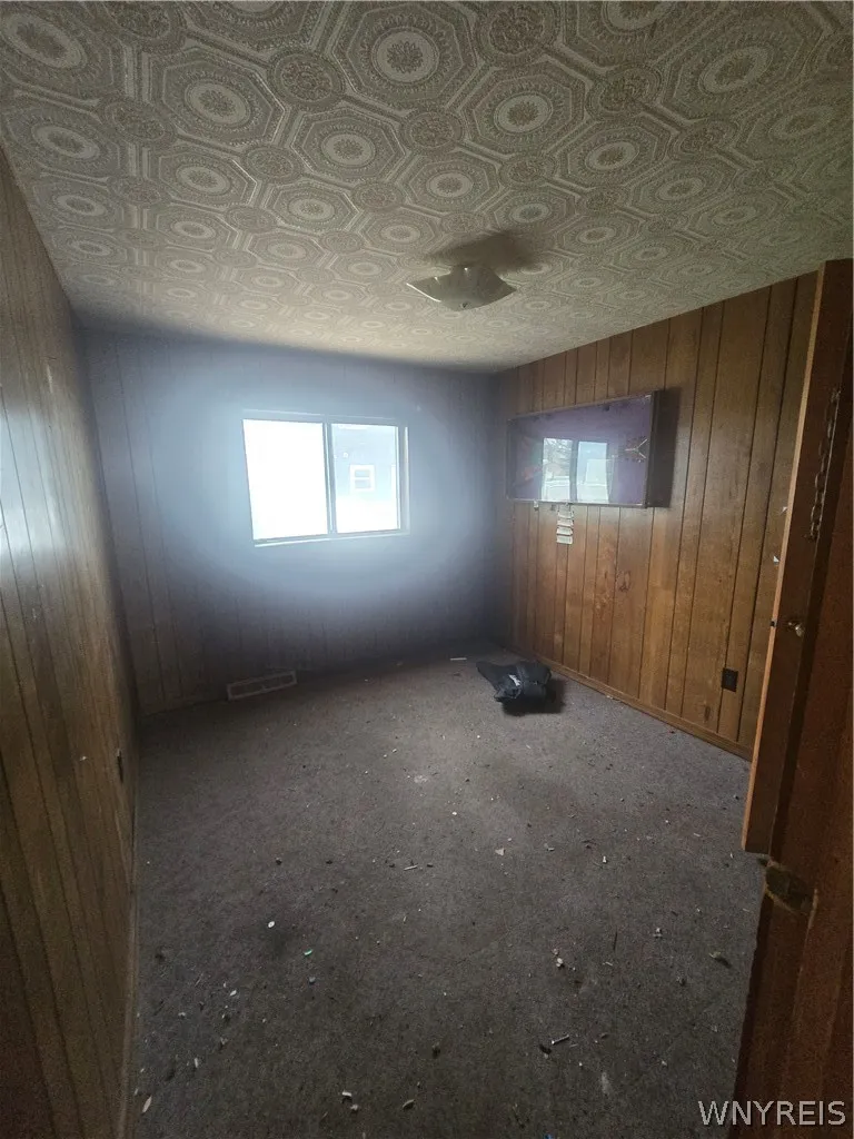 5741 Berg Road, Orchard Park, New York 14218, Orchard Park, New York 14218, 6 Bedrooms Bedrooms, ,2 BathroomsBathrooms,Residential,For Sale,5741 Berg Road, Orchard Park, New York 14218,0,B1674687