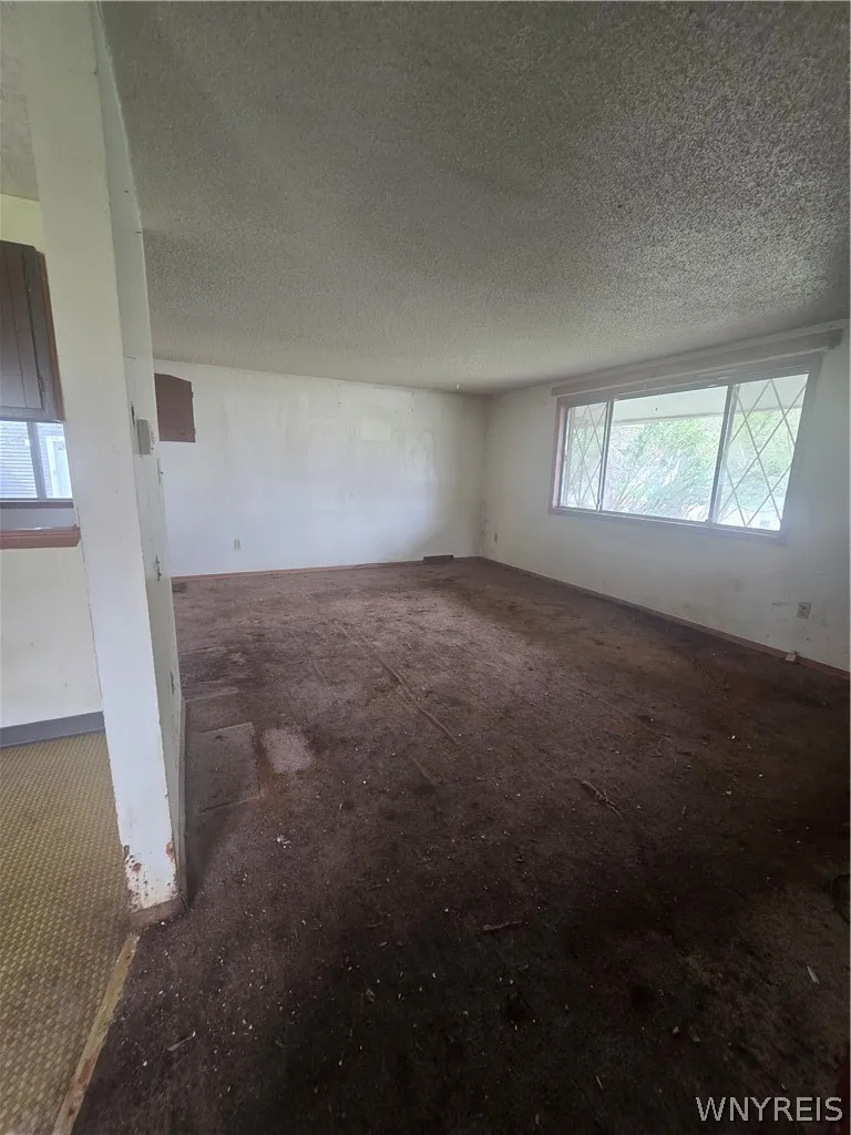 5741 Berg Road, Orchard Park, New York 14218, Orchard Park, New York 14218, 6 Bedrooms Bedrooms, ,2 BathroomsBathrooms,Residential,For Sale,5741 Berg Road, Orchard Park, New York 14218,0,B1674687