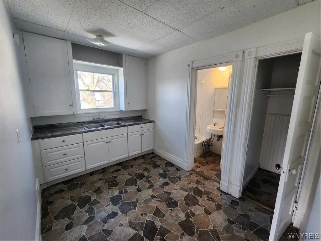 338 Auburn Avenue, Buffalo, New York 14213, Buffalo, New York 14213, 8 Bedrooms Bedrooms, ,Multi Family,For Sale,338 Auburn Avenue, Buffalo, New York 14213,0,B1671423