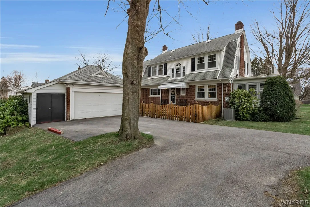 7 Harvard Place, Orchard Park, New York 14127, Orchard Park, New York 14127, 4 Bedrooms Bedrooms, 12 Rooms Rooms,2 BathroomsBathrooms,Residential,For Sale,7 Harvard Place, Orchard Park, New York 14127,0,B1674803