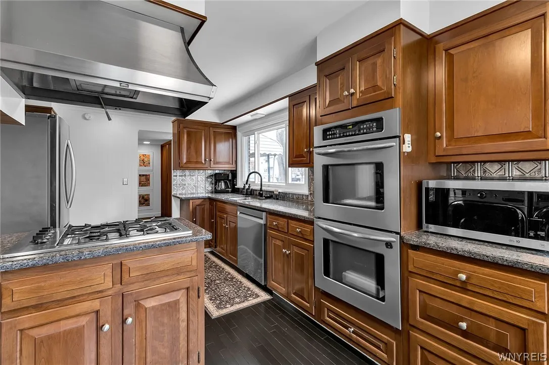 7 Harvard Place, Orchard Park, New York 14127, Orchard Park, New York 14127, 4 Bedrooms Bedrooms, 12 Rooms Rooms,2 BathroomsBathrooms,Residential,For Sale,7 Harvard Place, Orchard Park, New York 14127,0,B1674803