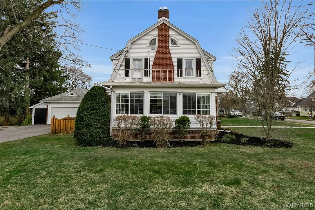 7 Harvard Place, Orchard Park, New York 14127, Orchard Park, New York 14127, 4 Bedrooms Bedrooms, 12 Rooms Rooms,2 BathroomsBathrooms,Residential,For Sale,7 Harvard Place, Orchard Park, New York 14127,0,B1674803