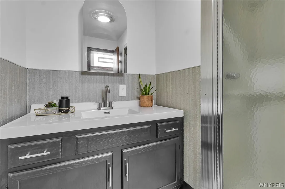 7 Harvard Place, Orchard Park, New York 14127, Orchard Park, New York 14127, 4 Bedrooms Bedrooms, 12 Rooms Rooms,2 BathroomsBathrooms,Residential,For Sale,7 Harvard Place, Orchard Park, New York 14127,0,B1674803
