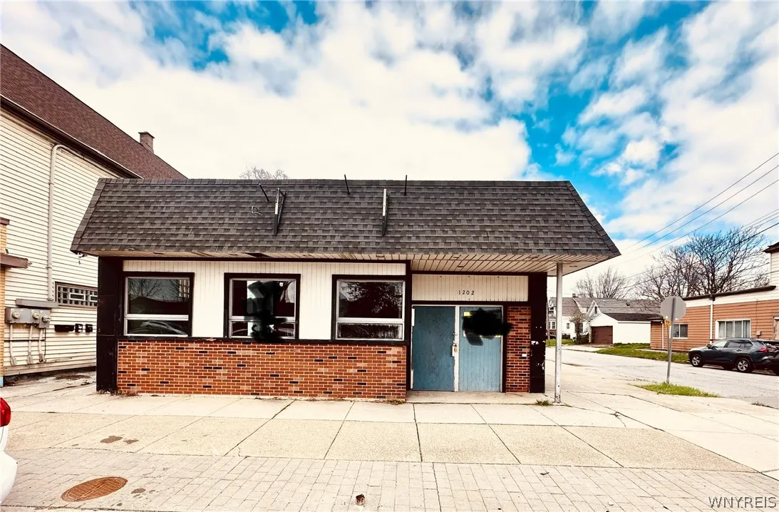 1202 East Lovejoy Street, Buffalo, New York 14206, Buffalo, New York 14206, ,Commercial Sale,For Sale,1202 East Lovejoy Street, Buffalo, New York 14206,0,B1675265