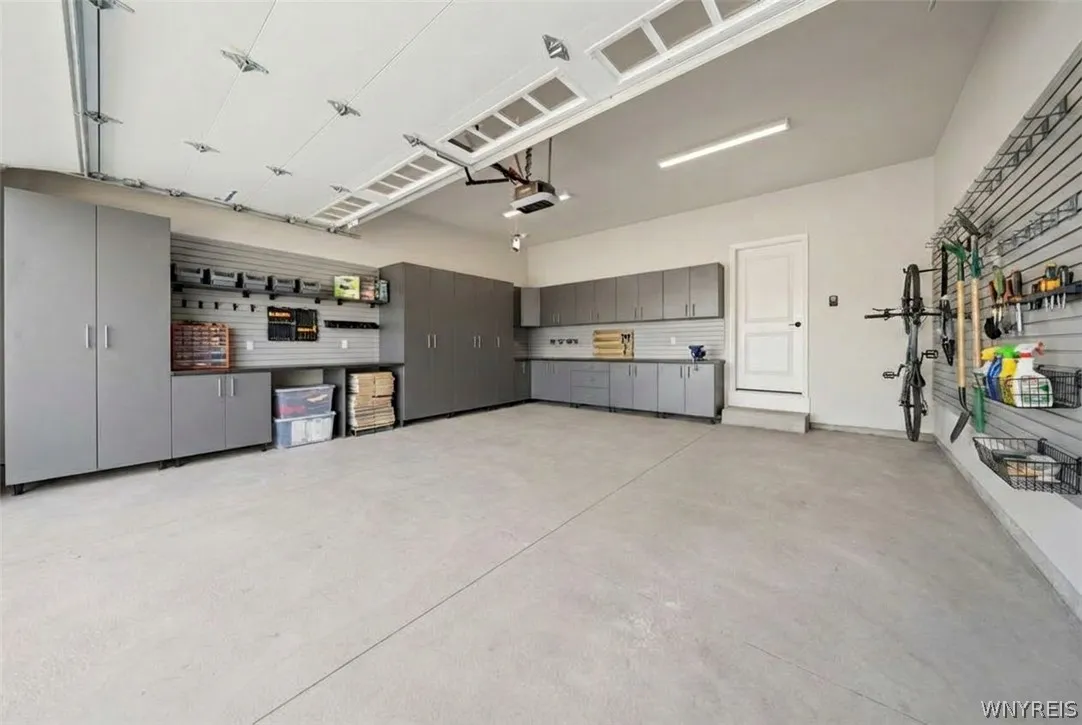 6313 Webster Road, Orchard Park, New York 14127, Orchard Park, New York 14127, 3 Bedrooms Bedrooms, 10 Rooms Rooms,2 BathroomsBathrooms,Residential,For Sale,6313 Webster Road, Orchard Park, New York 14127,0,B1673605