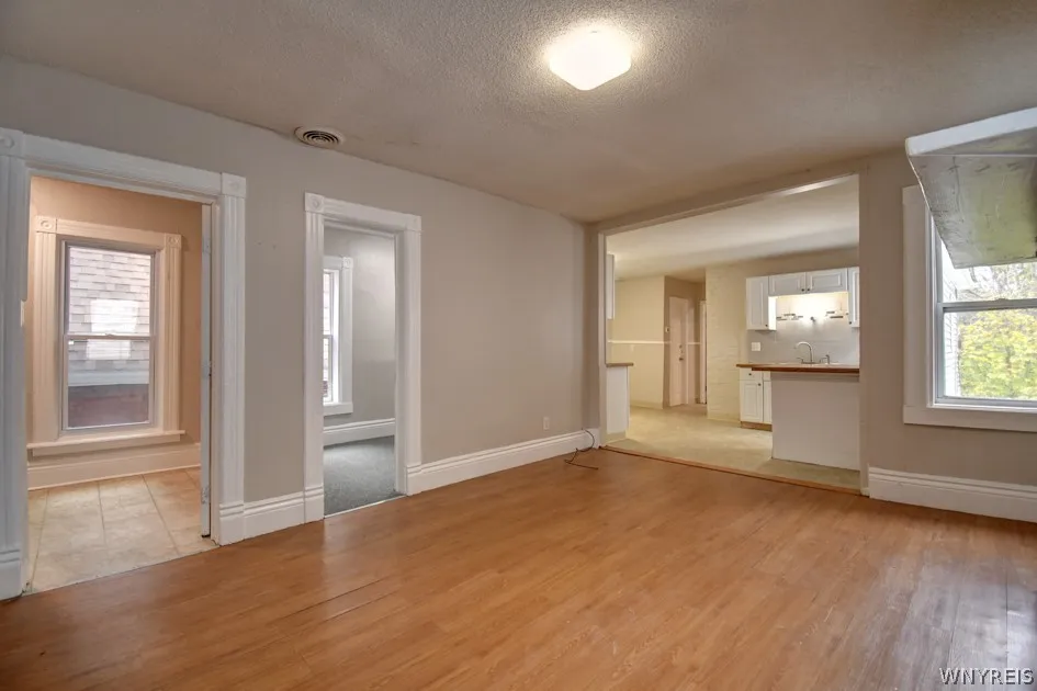 25 Bremen Street, Buffalo, New York 14213, Buffalo, New York 14213, 4 Bedrooms Bedrooms, ,2 BathroomsBathrooms,Residential,For Sale,25 Bremen Street, Buffalo, New York 14213,0,B1674885