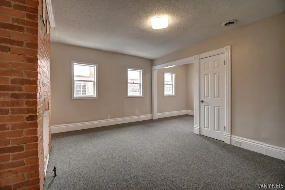 25 Bremen Street, Buffalo, New York 14213, Buffalo, New York 14213, 4 Bedrooms Bedrooms, ,2 BathroomsBathrooms,Residential,For Sale,25 Bremen Street, Buffalo, New York 14213,0,B1674885