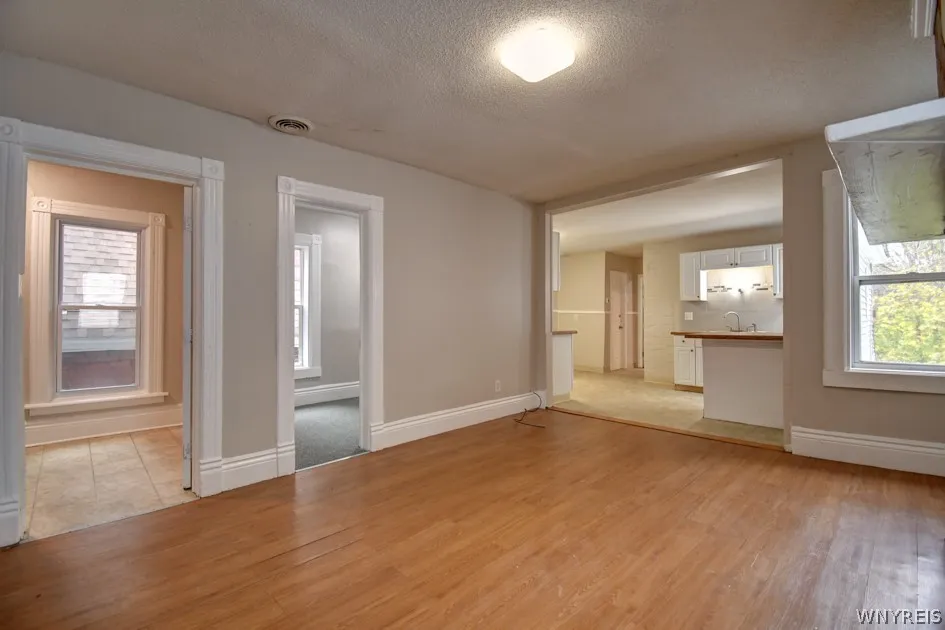 25 Bremen Street, Buffalo, New York 14213, Buffalo, New York 14213, 4 Bedrooms Bedrooms, ,2 BathroomsBathrooms,Residential,For Sale,25 Bremen Street, Buffalo, New York 14213,0,B1674885