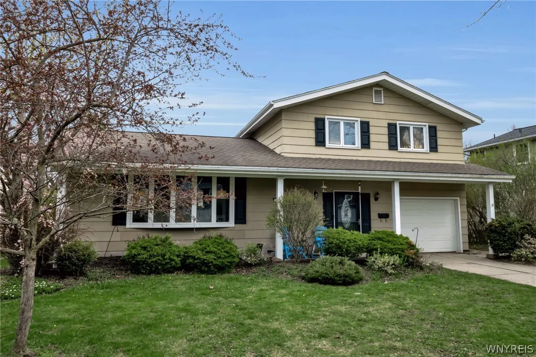 12 Joanie Lane, Amherst, New York 14228, Amherst, New York 14228, 3 Bedrooms Bedrooms, 8 Rooms Rooms,1 BathroomBathrooms,Residential,Closed,12 Joanie Lane, Amherst, New York 14228,0,B1674597
