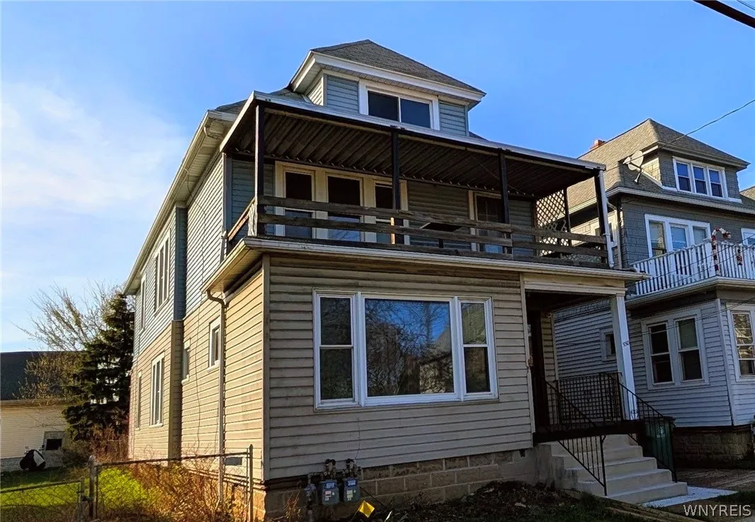 550 Ontario Street, Buffalo, New York 14207, Buffalo, New York 14207, 6 Bedrooms Bedrooms, ,2 BathroomsBathrooms,Residential,For Sale,550 Ontario Street, Buffalo, New York 14207,0,B1674790