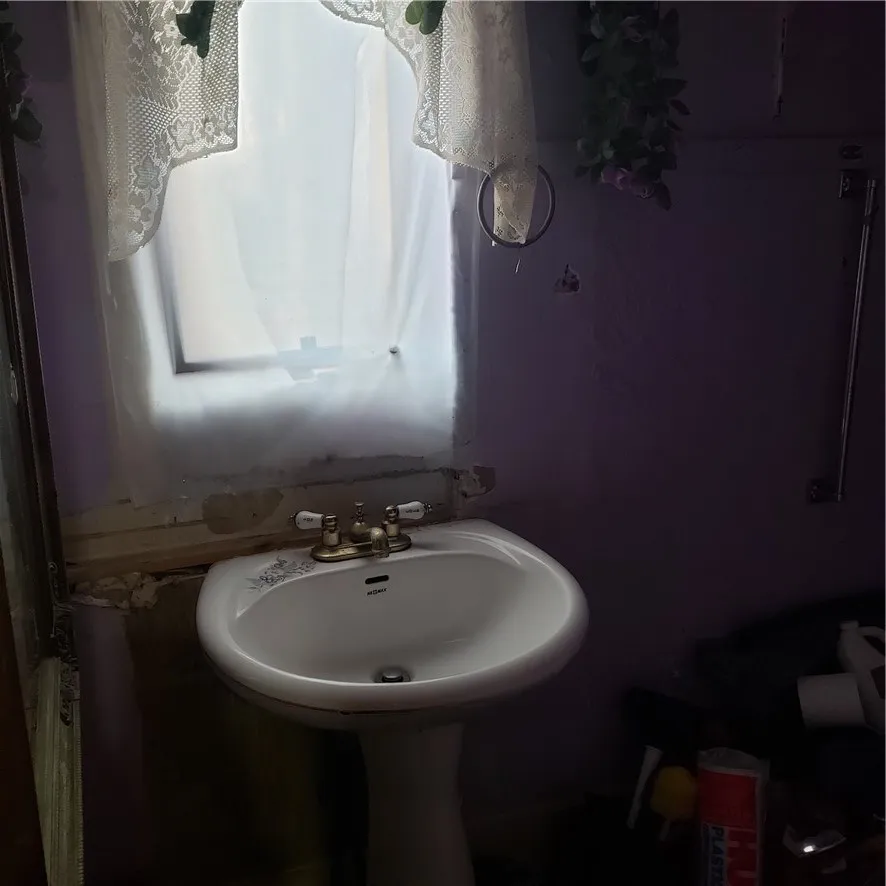 87 Flint Street, Rochester, New York 14608, Rochester, New York 14608, 4 Bedrooms Bedrooms, 7 Rooms Rooms,2 BathroomsBathrooms,Residential,For Sale,87 Flint Street, Rochester, New York 14608,0,R1675119