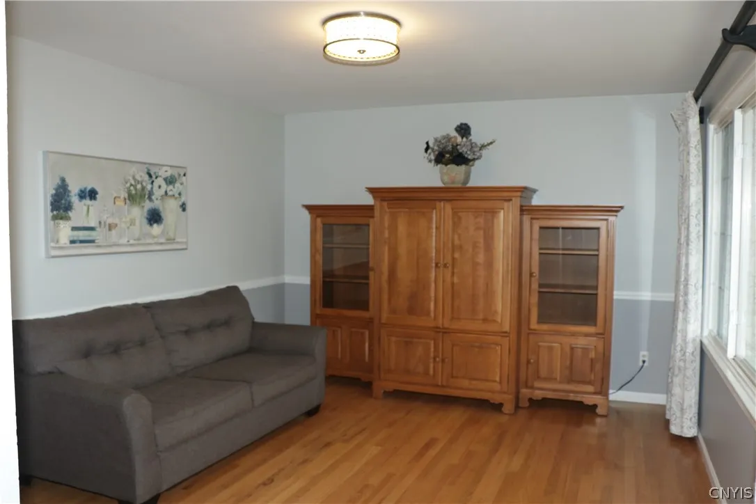 4901 Edgeworth Drive, Manlius, New York 13104, Manlius, New York 13104, 4 Bedrooms Bedrooms, 8 Rooms Rooms,3 BathroomsBathrooms,Residential,For Sale,4901 Edgeworth Drive, Manlius, New York 13104,0,S1675398