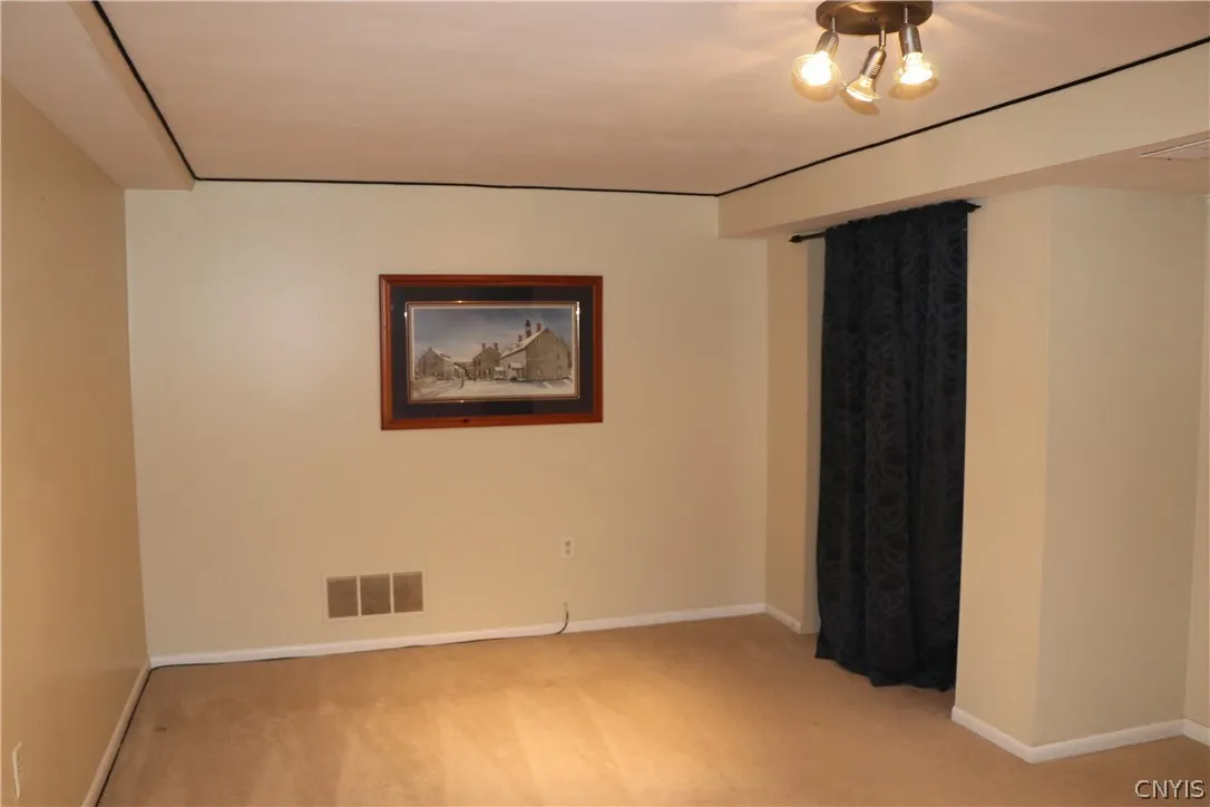 4901 Edgeworth Drive, Manlius, New York 13104, Manlius, New York 13104, 4 Bedrooms Bedrooms, 8 Rooms Rooms,3 BathroomsBathrooms,Residential,For Sale,4901 Edgeworth Drive, Manlius, New York 13104,0,S1675398