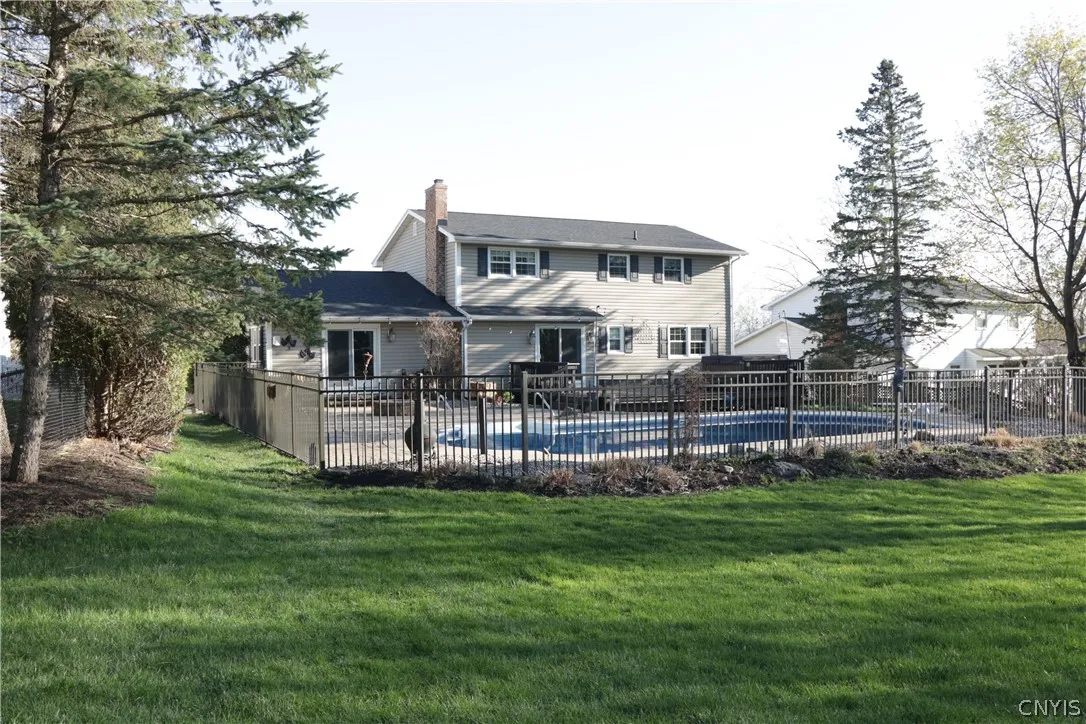 4901 Edgeworth Drive, Manlius, New York 13104, Manlius, New York 13104, 4 Bedrooms Bedrooms, 8 Rooms Rooms,3 BathroomsBathrooms,Residential,For Sale,4901 Edgeworth Drive, Manlius, New York 13104,0,S1675398