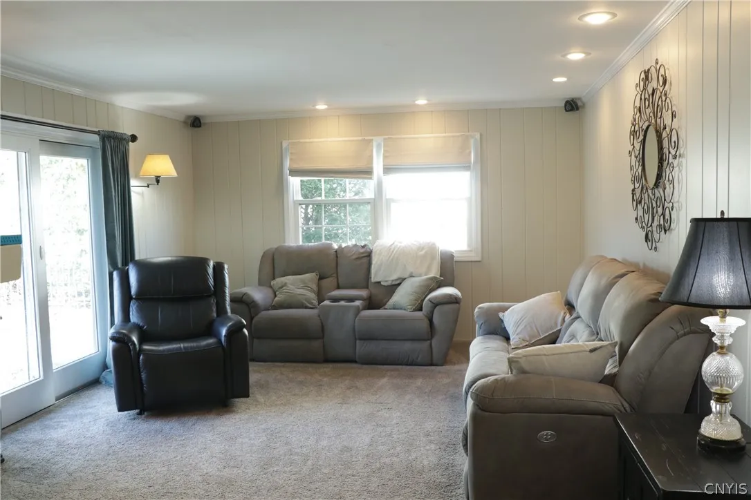 4901 Edgeworth Drive, Manlius, New York 13104, Manlius, New York 13104, 4 Bedrooms Bedrooms, 8 Rooms Rooms,3 BathroomsBathrooms,Residential,For Sale,4901 Edgeworth Drive, Manlius, New York 13104,0,S1675398