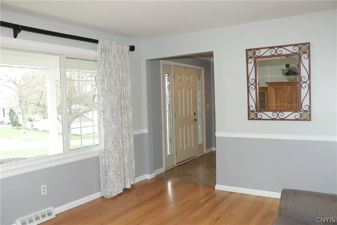4901 Edgeworth Drive, Manlius, New York 13104, Manlius, New York 13104, 4 Bedrooms Bedrooms, 8 Rooms Rooms,3 BathroomsBathrooms,Residential,For Sale,4901 Edgeworth Drive, Manlius, New York 13104,0,S1675398