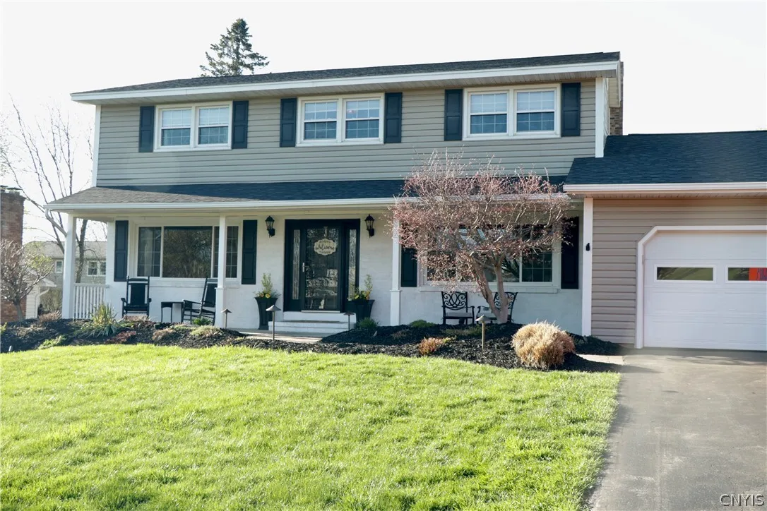 4901 Edgeworth Drive, Manlius, New York 13104, Manlius, New York 13104, 4 Bedrooms Bedrooms, 8 Rooms Rooms,3 BathroomsBathrooms,Residential,For Sale,4901 Edgeworth Drive, Manlius, New York 13104,0,S1675398