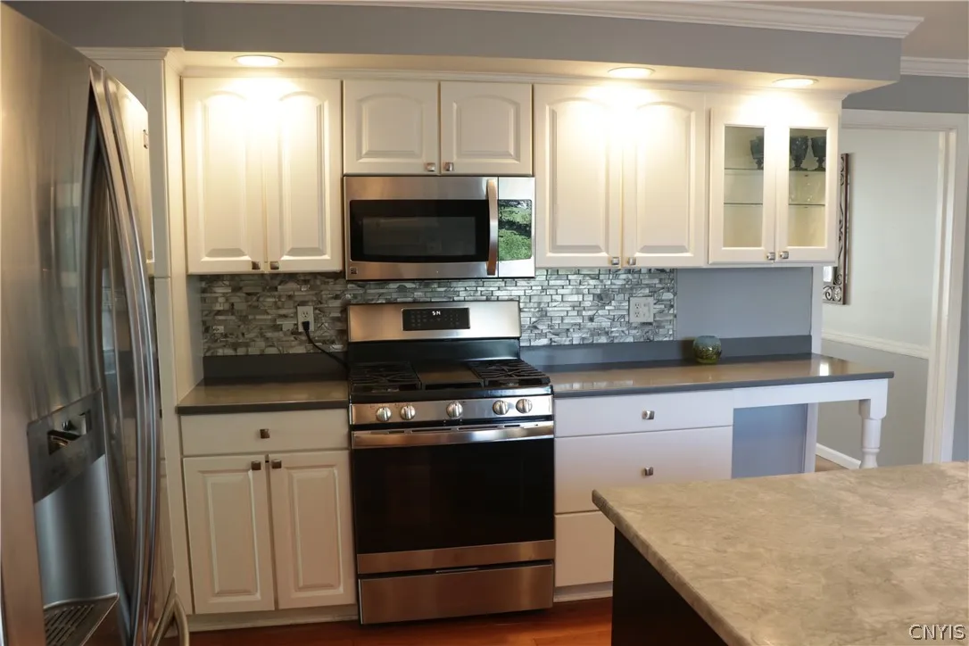 4901 Edgeworth Drive, Manlius, New York 13104, Manlius, New York 13104, 4 Bedrooms Bedrooms, 8 Rooms Rooms,3 BathroomsBathrooms,Residential,For Sale,4901 Edgeworth Drive, Manlius, New York 13104,0,S1675398
