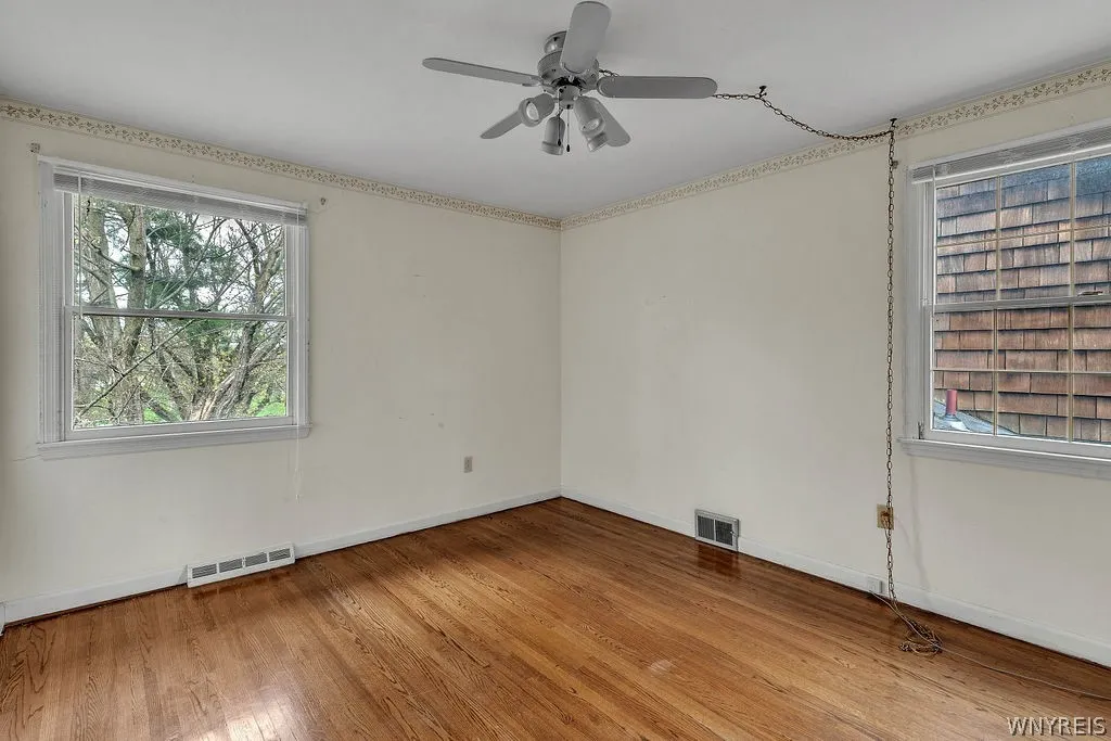 Main House - Bedroom 1