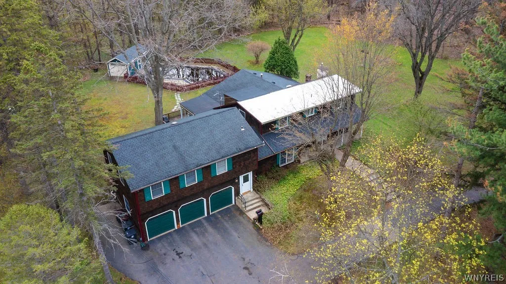 4585 S Buffalo Street, Orchard Park, New York 1412, Orchard Park, New York 14127, 4 Bedrooms Bedrooms, 8 Rooms Rooms,5 BathroomsBathrooms,Residential,For Sale,4585 S Buffalo Street, Orchard Park, New York 1412,0,B1674466