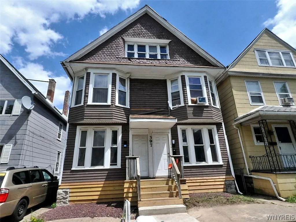 397 Baynes Street, Buffalo, New York 14213, Buffalo, New York 14213, 8 Bedrooms Bedrooms, ,4 BathroomsBathrooms,Residential,For Sale,397 Baynes Street, Buffalo, New York 14213,0,B1675611