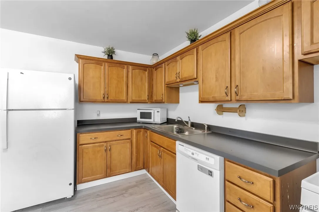 491 Pleasant Ave, Hamburg, New York 14075, Hamburg, New York 14075, 3 Bedrooms Bedrooms, 5 Rooms Rooms,1 BathroomBathrooms,Residential,For Sale,491 Pleasant Ave, Hamburg, New York 14075,0,B1674078