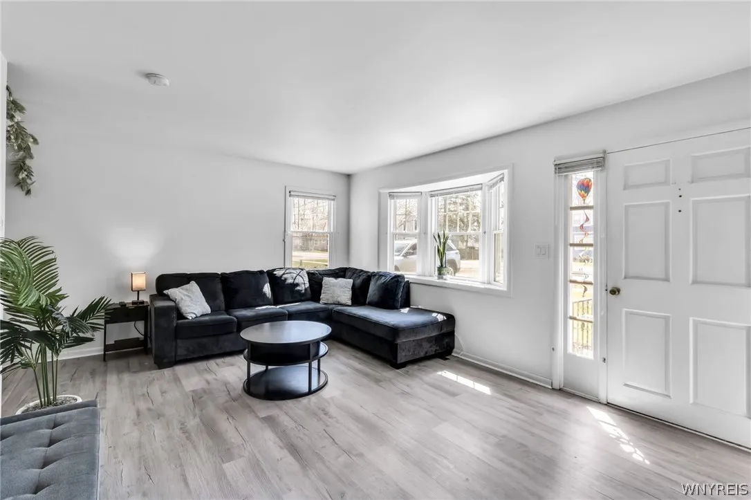 491 Pleasant Ave, Hamburg, New York 14075, Hamburg, New York 14075, 3 Bedrooms Bedrooms, 5 Rooms Rooms,1 BathroomBathrooms,Residential,For Sale,491 Pleasant Ave, Hamburg, New York 14075,0,B1674078