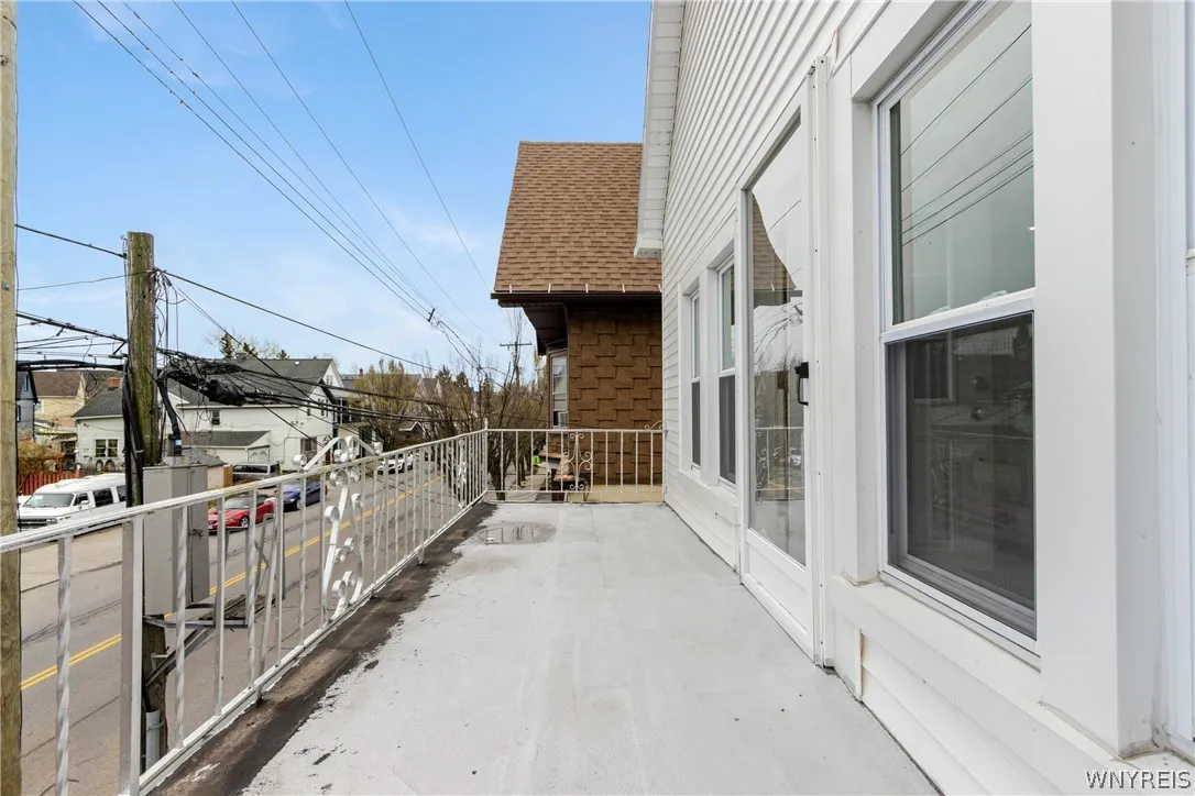 152 Military Road, Buffalo, New York 14207, Buffalo, New York 14207, 4 Bedrooms Bedrooms, 4 Rooms Rooms,1 BathroomBathrooms,Residential,For Sale,152 Military Road, Buffalo, New York 14207,0,B1674805