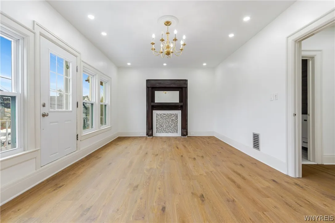 152 Military Road, Buffalo, New York 14207, Buffalo, New York 14207, 4 Bedrooms Bedrooms, 4 Rooms Rooms,1 BathroomBathrooms,Residential,For Sale,152 Military Road, Buffalo, New York 14207,0,B1674805