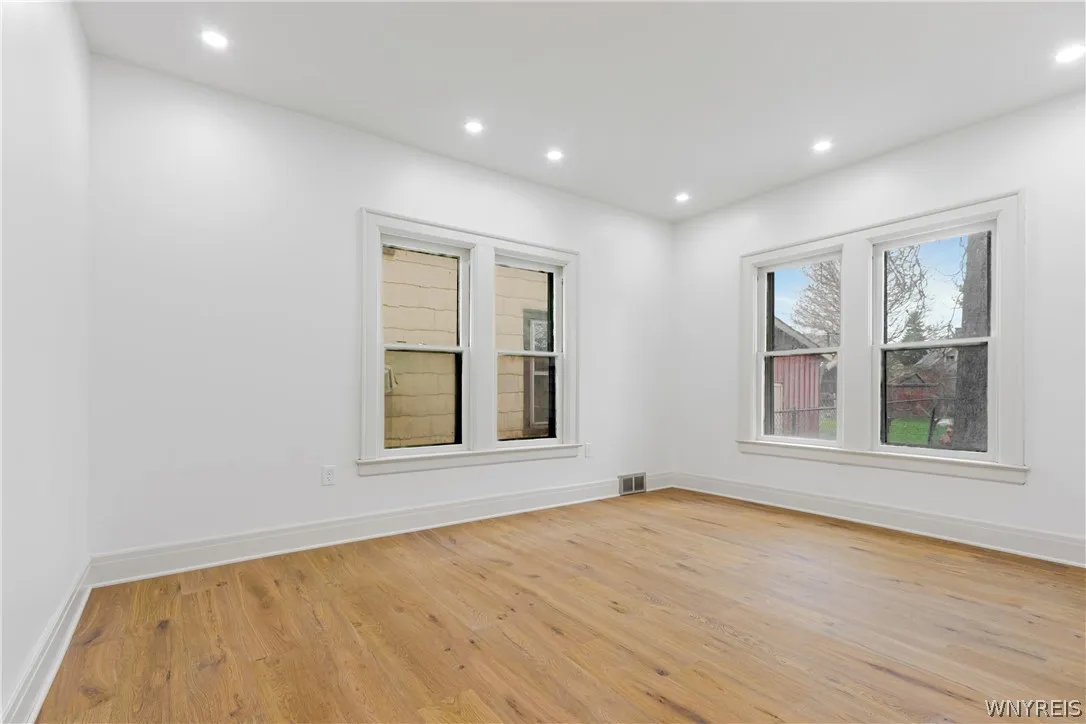 152 Military Road, Buffalo, New York 14207, Buffalo, New York 14207, 4 Bedrooms Bedrooms, 4 Rooms Rooms,1 BathroomBathrooms,Residential,For Sale,152 Military Road, Buffalo, New York 14207,0,B1674805