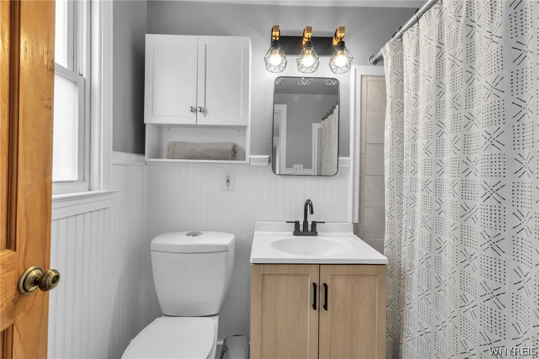 87 Lynncrest, Cheektowaga, New York 14225, Cheektowaga, New York 14225, 4 Bedrooms Bedrooms, 9 Rooms Rooms,2 BathroomsBathrooms,Residential,For Sale,87 Lynncrest, Cheektowaga, New York 14225,0,B1675046